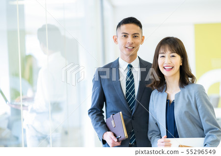 企業形象男性僱員女性僱員 企業形象男性僱員女性僱員 55296549