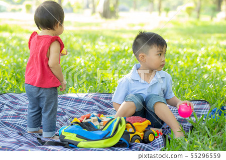 Little boy and girl is playing for idea Little boy and girl is playing for idea 55296559