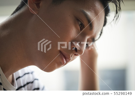 男性肖像 55298149