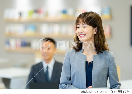 企業形象男性僱員女性僱員 企業形象男性僱員女性僱員 55299579