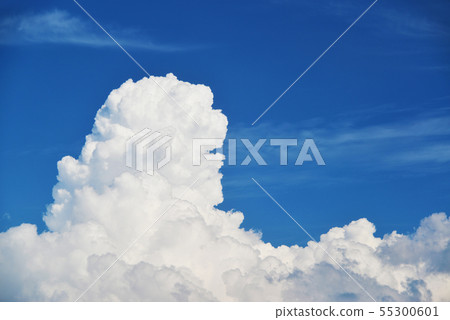 藍天和積雨雲 55300601