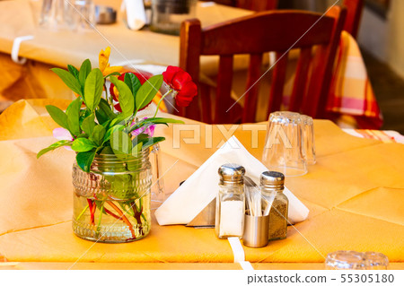 Table decor flowers in restaurant Table decor flowers in restaurant 55305180