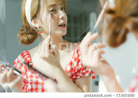 Women beauty 55305880