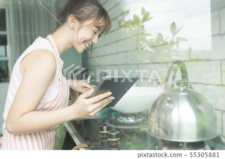 Female Lifestyle Cuisine 55305881