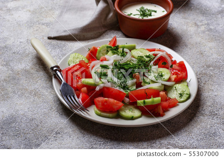 Salad with cucumber and tomato 55307000