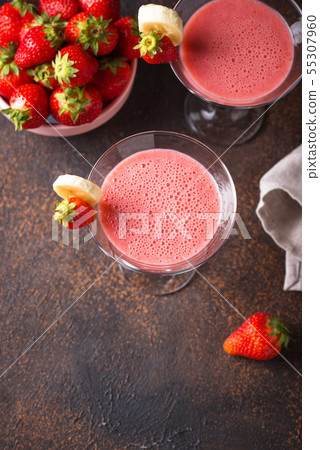 Sweet summer strawberry alcoholic cocktail 55307960