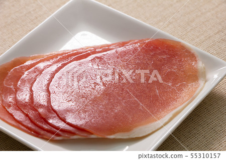 生火腿（勒克斯火腿）切片。未加熱的肉類產品。 55310157