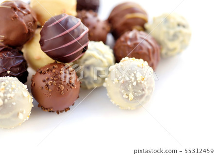 Close-up Assorted of chocolate candies Close-up Assorted of chocolate candies 55312459