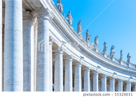 Doric Colonnade with statues of saints on the top. St. Peters Square, Vatican City Doric Colonnade with statues of saints on the top. St. Peters Square, Vatican City 55320031