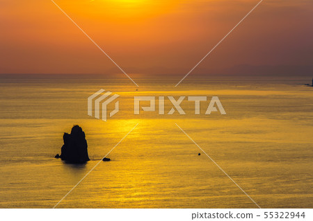 Sunset on Nagakaki Sunset Road from Ono-cho [Nagasaki City] 55322944