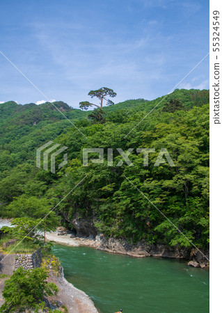 Tone River River風景從溫泉大橋到溫泉區Minakami鎮 55324549