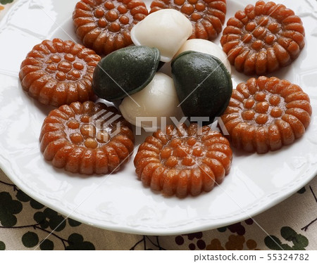 韓國傳統食品Songpyeon和醫學 韓國傳統食品Songpyeon和醫學 55324782