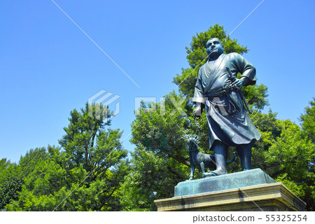 Fresh green Tokyo Ueno Park, Saigo Takamori image Fresh green Tokyo Ueno Park, Saigo Takamori image 55325254