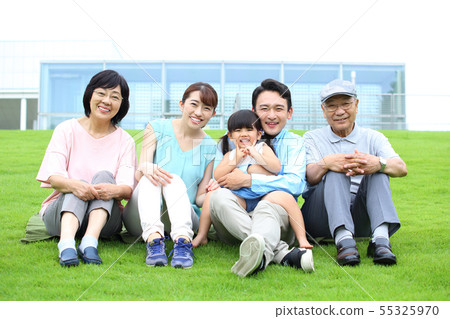 Third generation family Third generation family 55325970