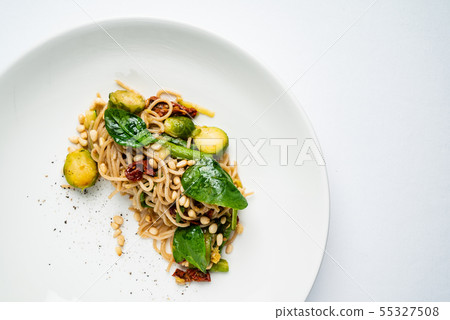 pasta with brussels sprouts 55327508