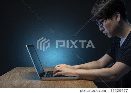 個人電腦和男性 55329477