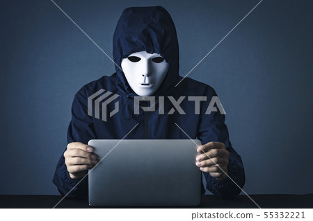 PC · White Mask · Male 55332221
