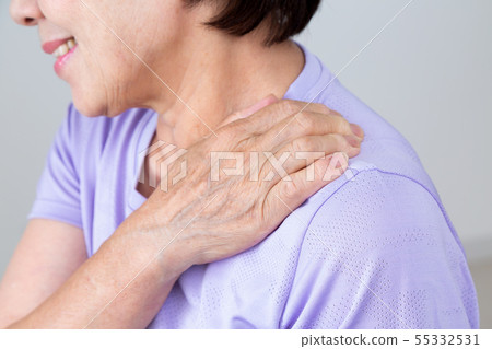 Senior stiff shoulder Senior stiff shoulder 55332531
