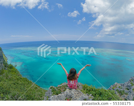 沖繩Miyakojima Shikishima遠程島木槿高超的視圖股票照片 - photolibrary 沖繩Miyakojima Shikishima遠程島木槿高超的視圖股票照片 - photolibrary 55338175