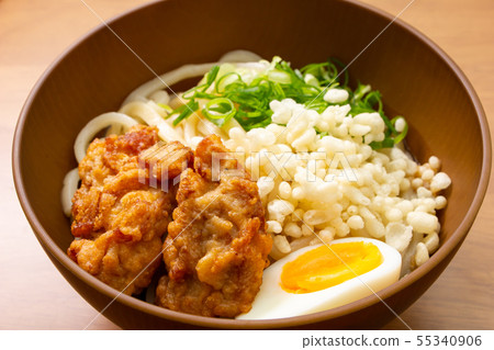炸雞蛋配煮雞蛋打頂，bukkake烏冬面（冷藏）。 55340906
