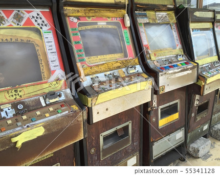 Showa retro game machine 55341128