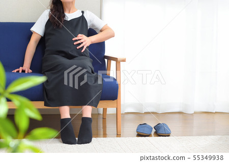 Labor pain pregnant woman 1 Labor pain pregnant woman 1 55349938