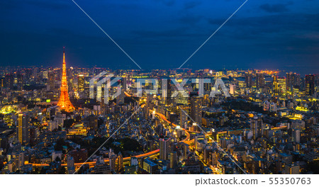 Tokyo night scene, panoramic view Tokyo night scene, panoramic view 55350763