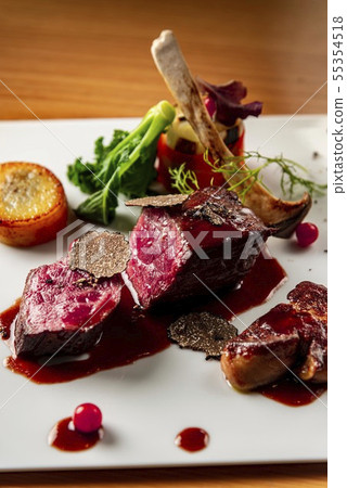 Delicious beef steak 55354518