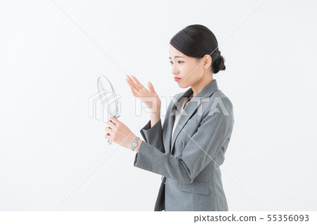 女人看著鏡子(業務) 女人看著鏡子(業務) 55356093
