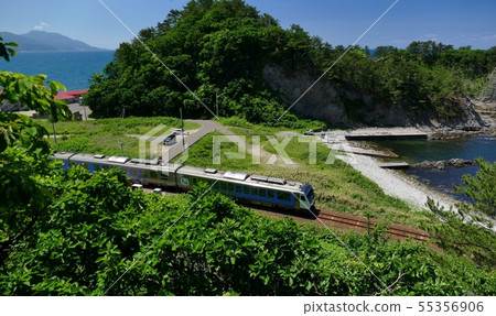 Scenery where the Gono Line runs (fine) Fukaura Town, Aomori Prefecture 55356906