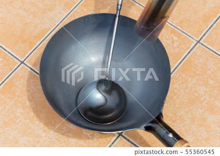 Wok _ first blank baking, rusting varnish removal, care (wood pattern, Beijing pot, Chinese food, balls, seasoning) 55360545
