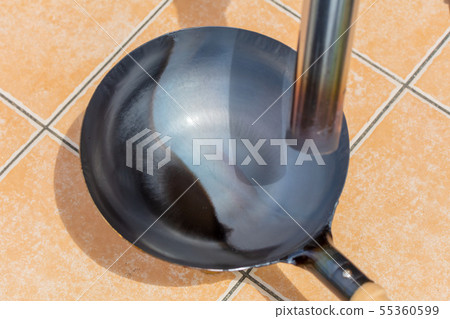 炒鍋_第一次空白烘烤，去除生鏽清漆，護理（木紋，北京鍋，中餐，球，調料） 55360599