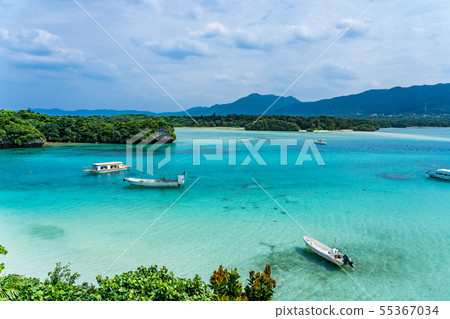 Okinawa Ishigakijima Kawahira Bay Glass Boat 55367034