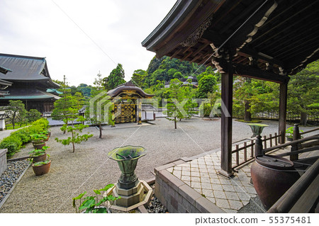 Kitakankura Jiancho Temple View the Karamon from Hojo 55375481