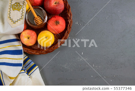 Honey, apple and pomegranate traditional holiday Honey, apple and pomegranate traditional holiday 55377346