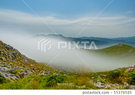 Ultra long exposure of mist over the mountain 55378585