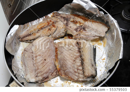 Grilled mackerel with salt (home cooking) 55379503