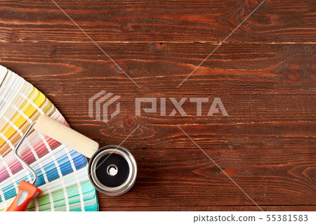 Painting tools on wooden table 55381583