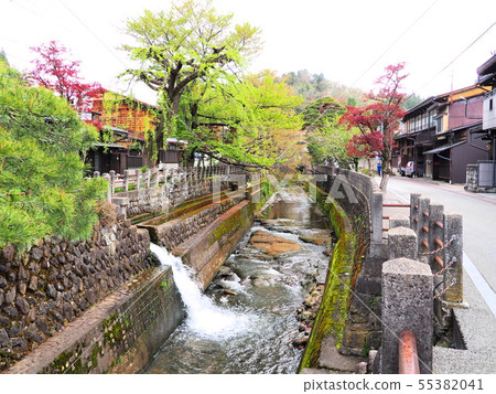 Spring Hida Takayama Windy old cityscape Emaniko River 55382041