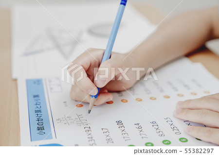 Elementary school student to study Body parts Parts cut Faceless 55382297