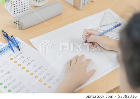 小學生學習身體部位零件削減不露面 55382310