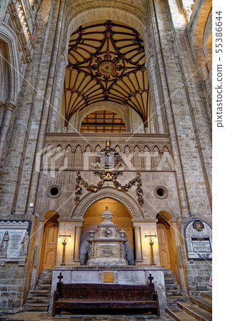 Interior of Winchester Cathedral 55386644