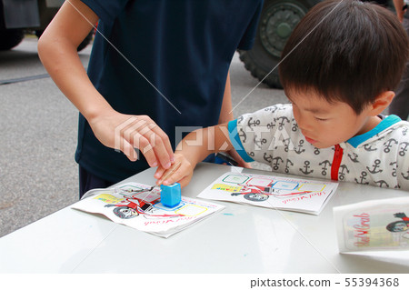 參加郵票集會的兒童 55394368