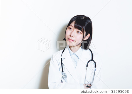 White coat stethoscope woman 55395098