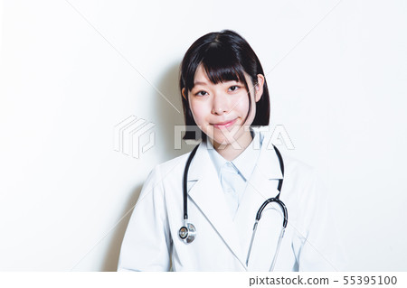 White coat stethoscope woman White coat stethoscope woman 55395100