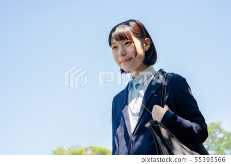 在戶外的女人 55395566