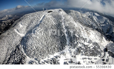 志賀高原冬天橫手山滑雪場無人機視頻 志賀高原冬天橫手山滑雪場無人機視頻 55398430
