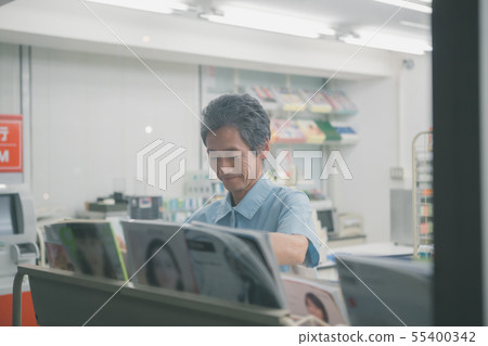 夜晚 夜晚時光 男人 55400342