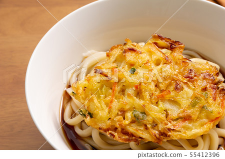 天婦羅打頂bukkake烏冬面（冷藏）炒蔬菜。 55412396