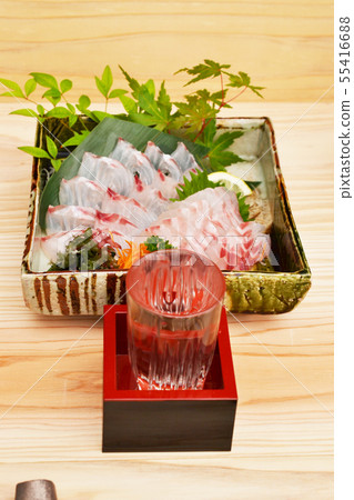 Fill it with sashimi platter of sea bream 55416688
